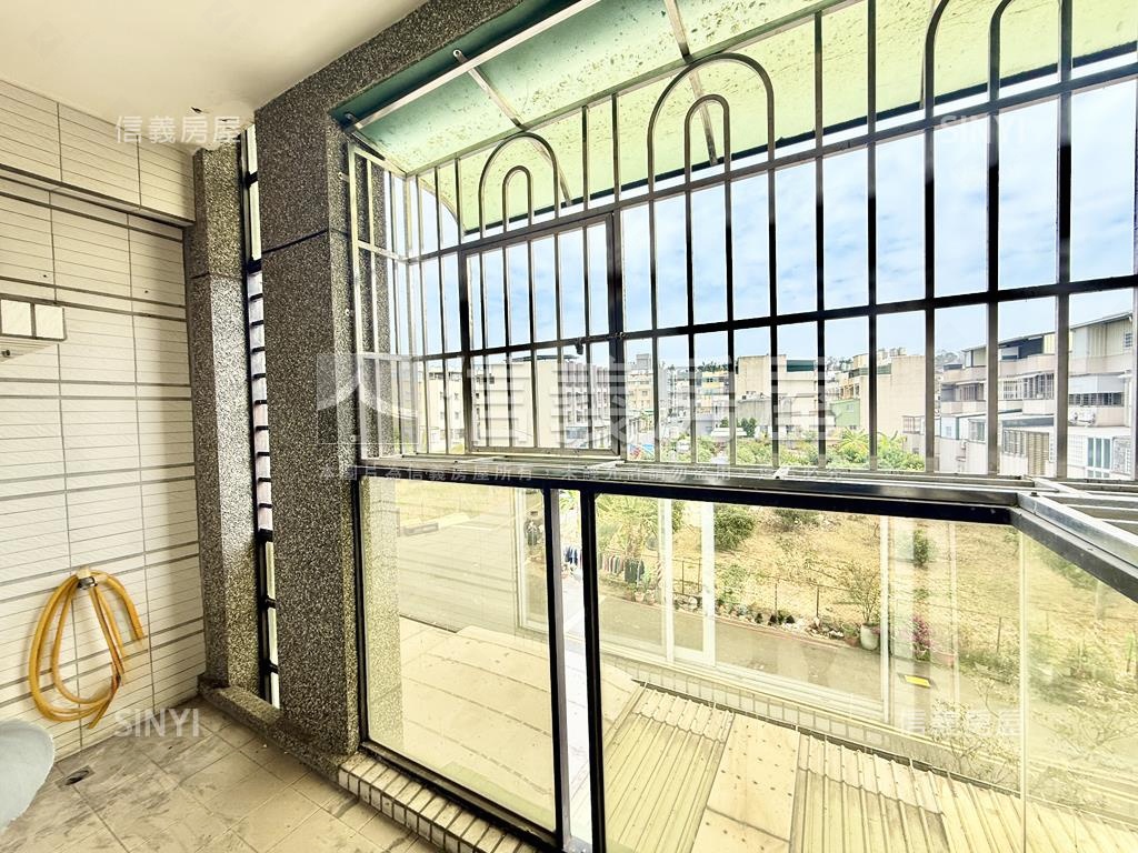 小港臨路質感車墅房屋室內格局與周邊環境