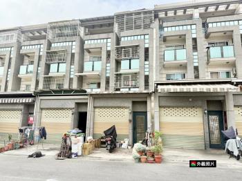 小港臨路質感車墅