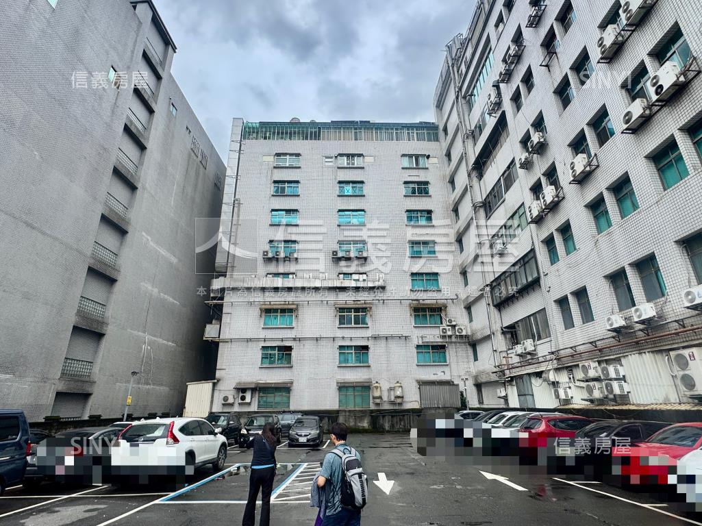 國際企業天廈邊間廠辦房屋室內格局與周邊環境