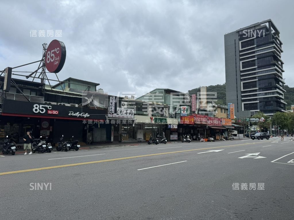 黃金捷運店面珠寶盒房屋室內格局與周邊環境