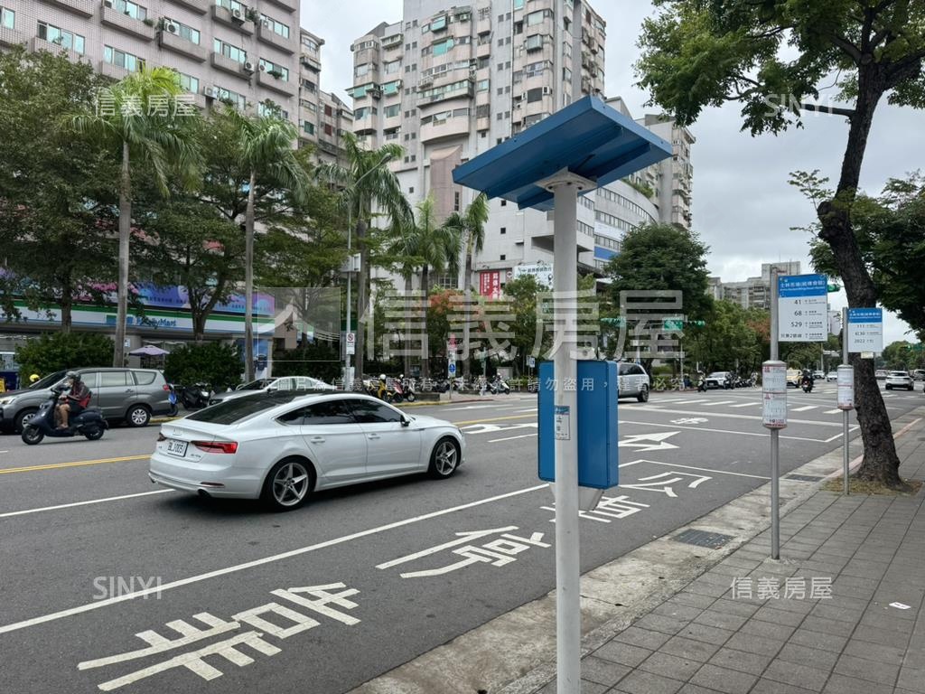 黃金捷運店面珠寶盒房屋室內格局與周邊環境