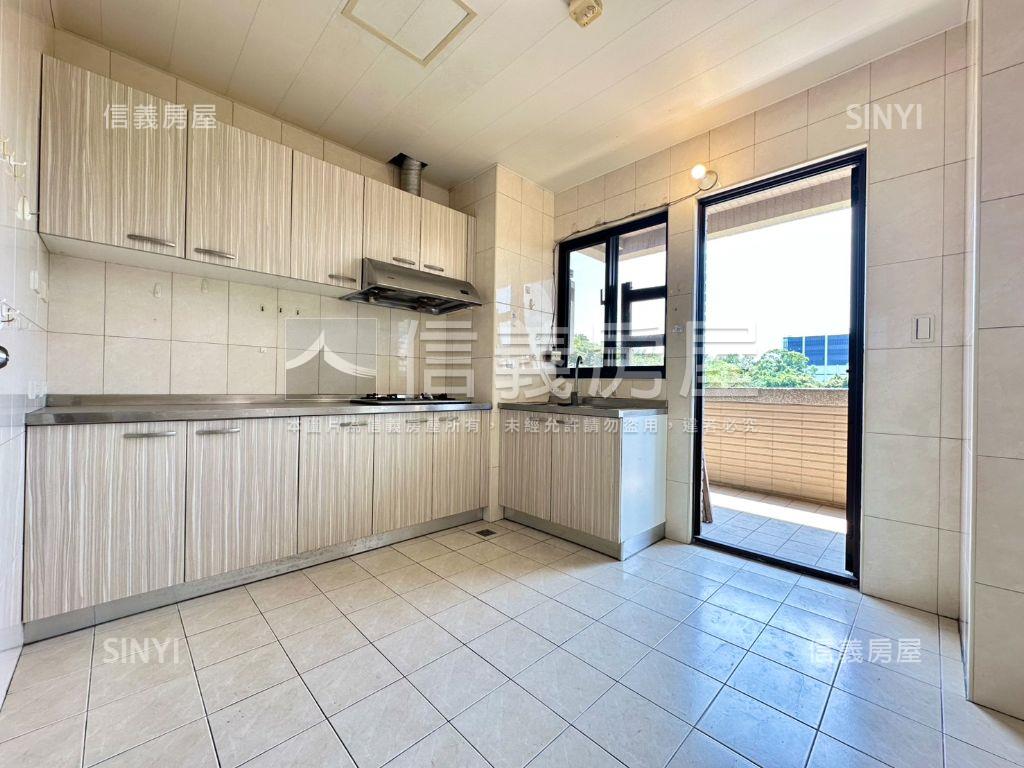 內湖四期高樓三房綠蔭美築房屋室內格局與周邊環境