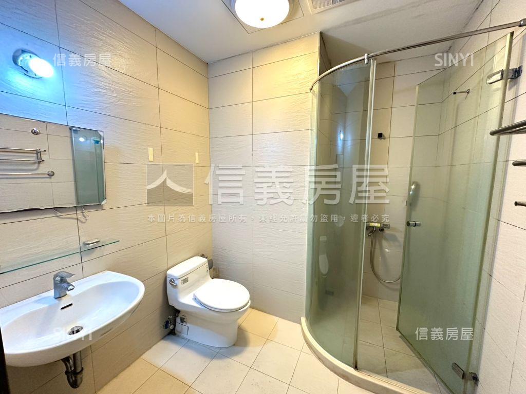 內湖四期高樓三房綠蔭美築房屋室內格局與周邊環境