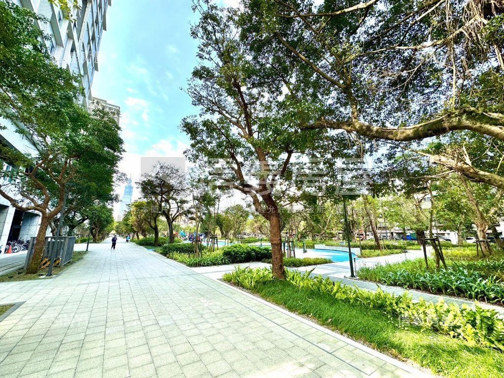 南港花園三房雙衛電梯美邸房屋室內格局與周邊環境