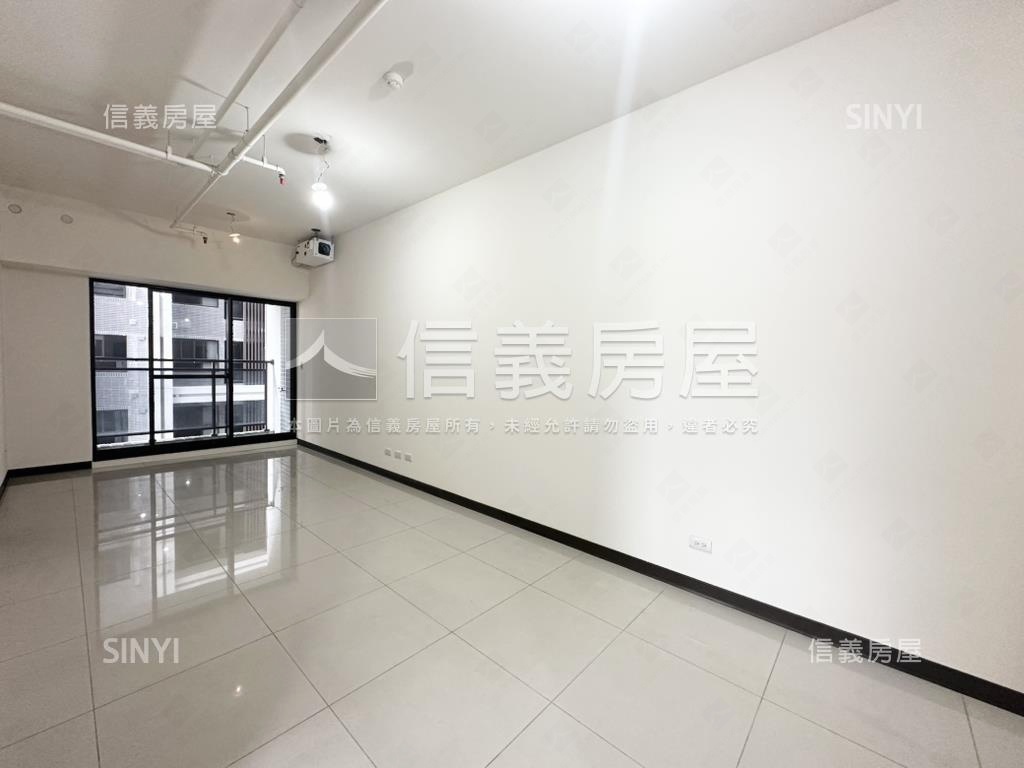 皇普莊園邊間大兩房平車房屋室內格局與周邊環境