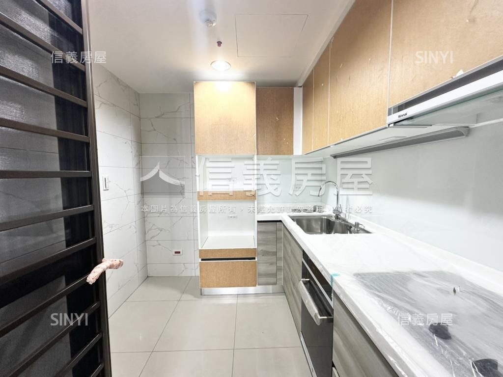 皇普莊園邊間大兩房平車房屋室內格局與周邊環境