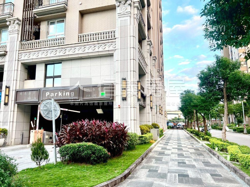 專任伯爵花園方正店面房屋室內格局與周邊環境