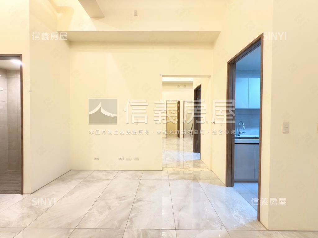 最大直挑高一樓房屋室內格局與周邊環境