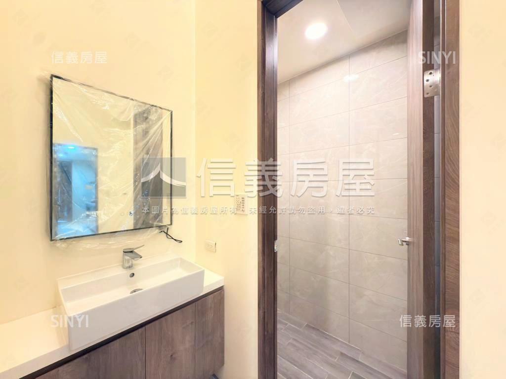 最大直挑高一樓房屋室內格局與周邊環境