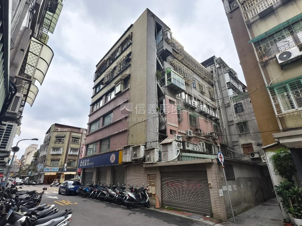 獨戶三面採光辦住房屋室內格局與周邊環境
