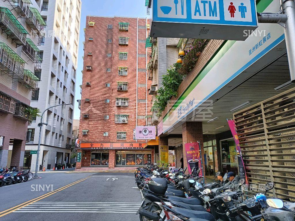 挑高黃金店面一樓房屋室內格局與周邊環境