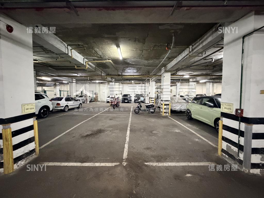 【近公園】大空間平車房屋室內格局與周邊環境