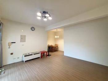 中正路雙衛浴三房美屋