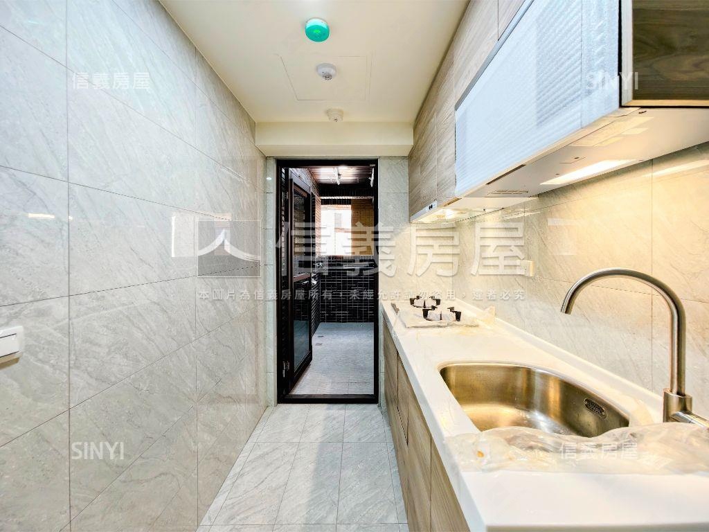 新埔英倫公園．全新三房車房屋室內格局與周邊環境