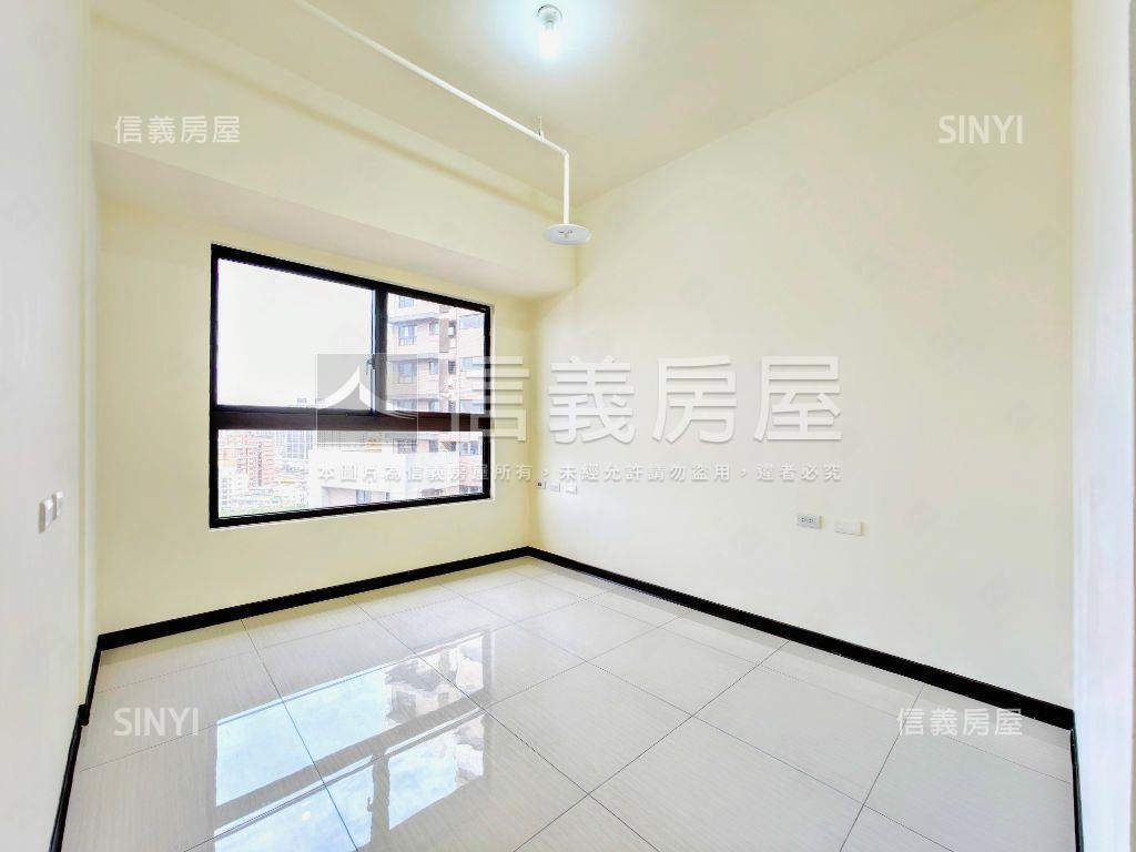 新埔英倫公園．全新三房車房屋室內格局與周邊環境