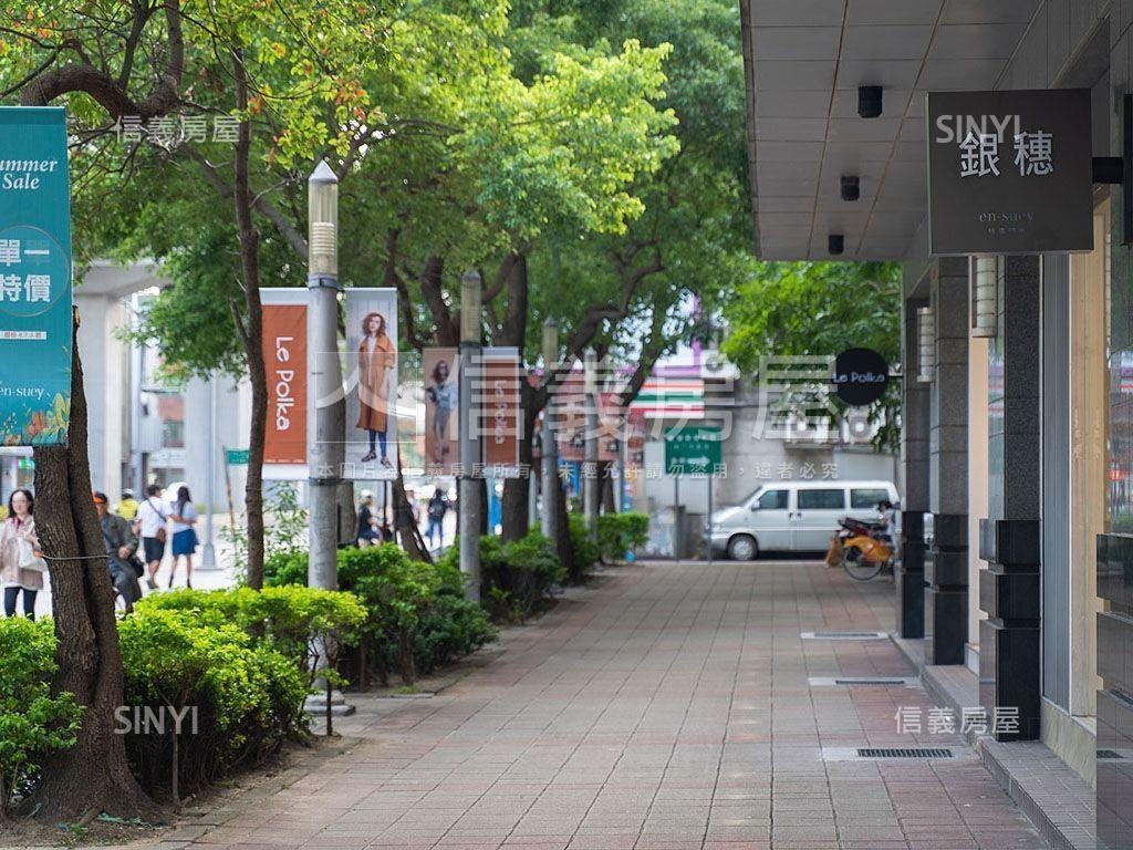 新埔英倫公園．全新三房車房屋室內格局與周邊環境