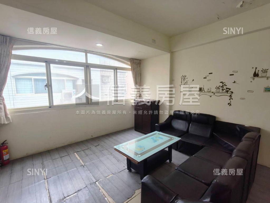 站前低總價大三房車位房屋室內格局與周邊環境