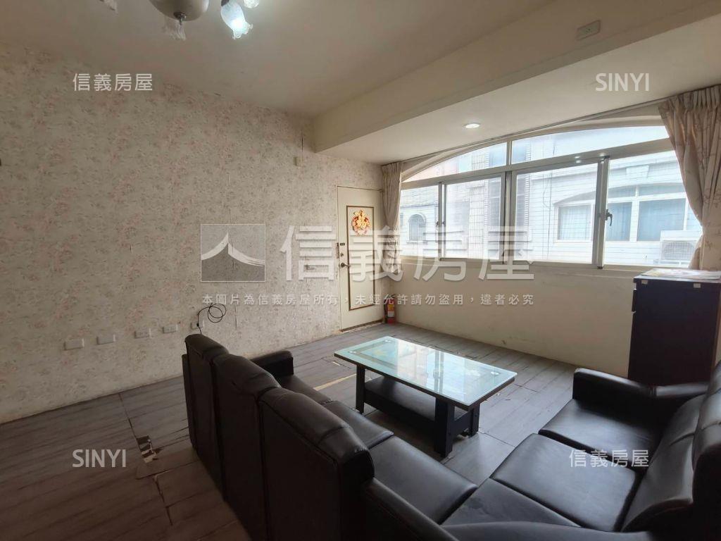 站前低總價大三房車位房屋室內格局與周邊環境
