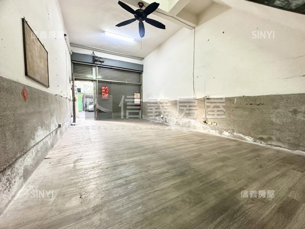 近文山特區正街騎樓透天房屋室內格局與周邊環境