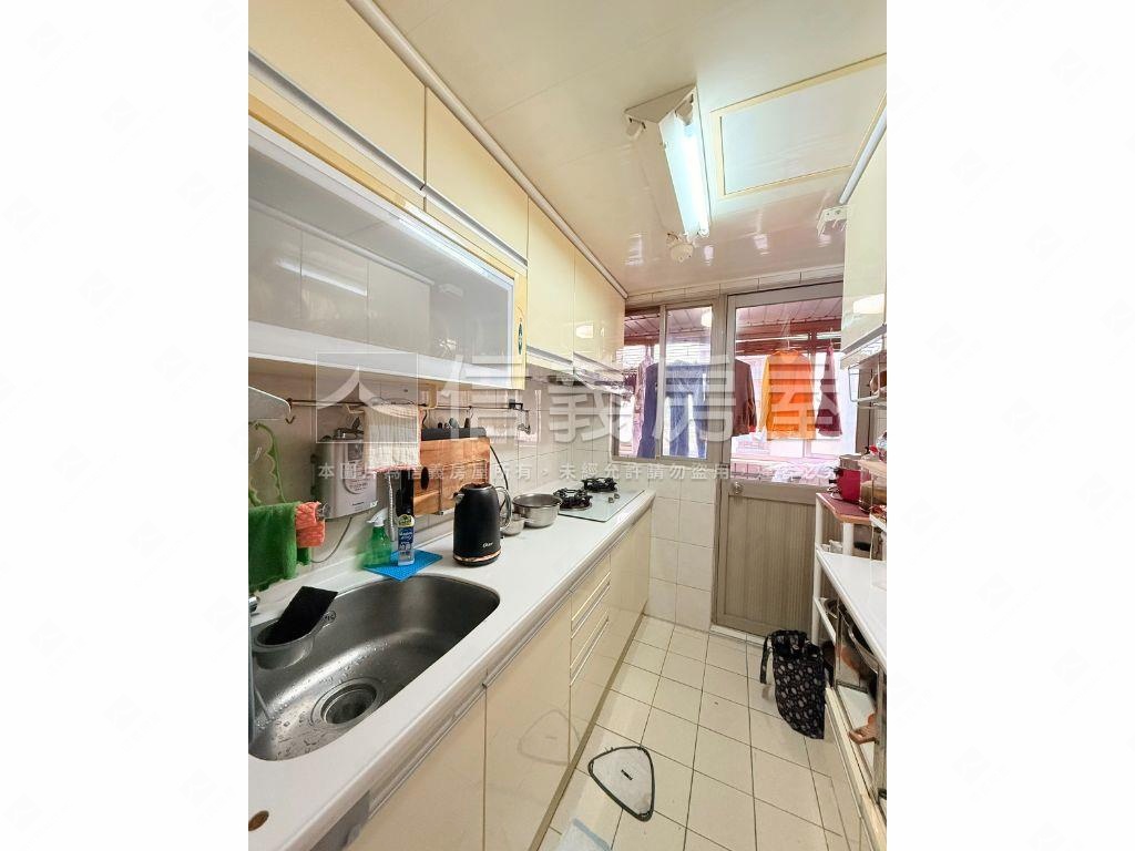 力霸稀有邊間２房房屋室內格局與周邊環境