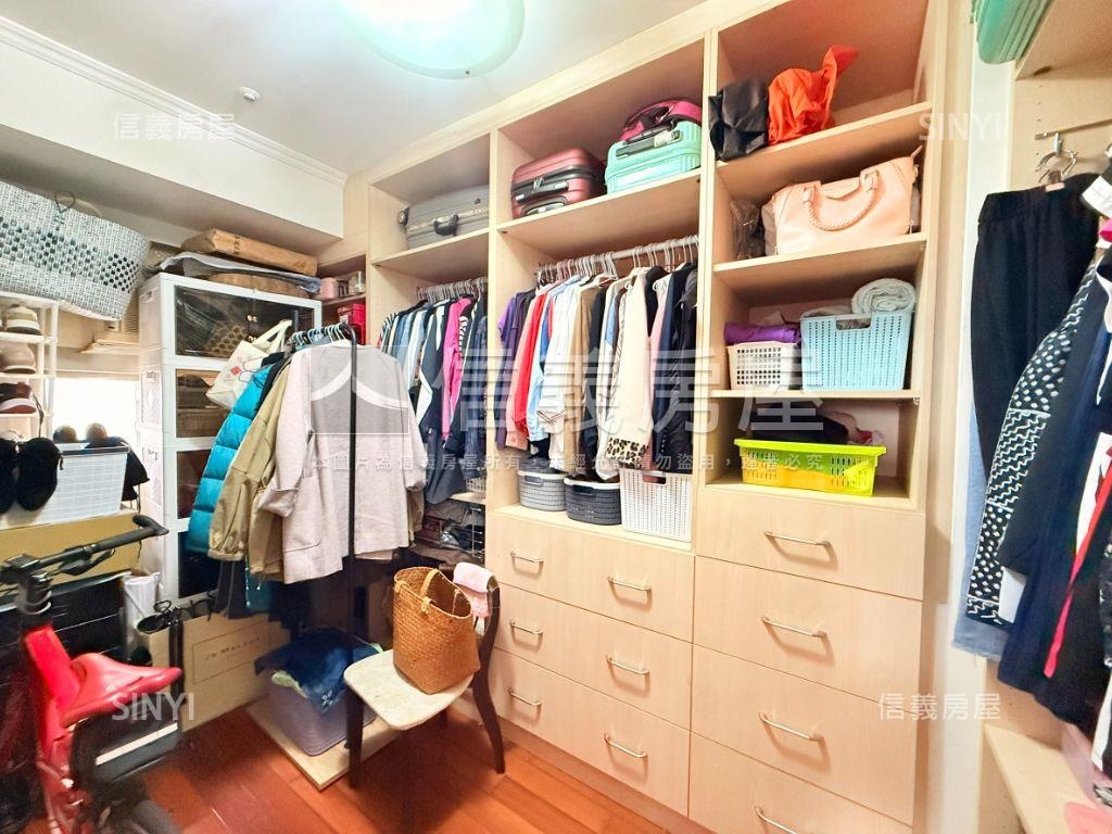 力霸稀有邊間２房房屋室內格局與周邊環境