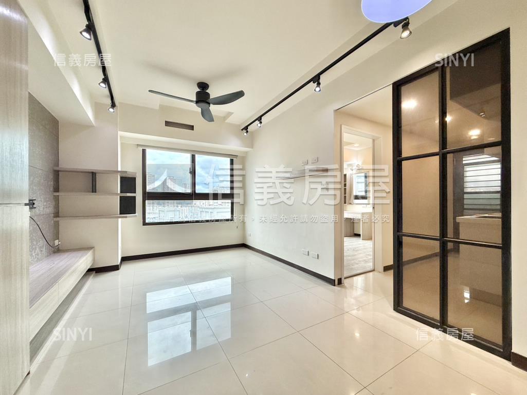 布拉諾高樓邊間美二房車位房屋室內格局與周邊環境