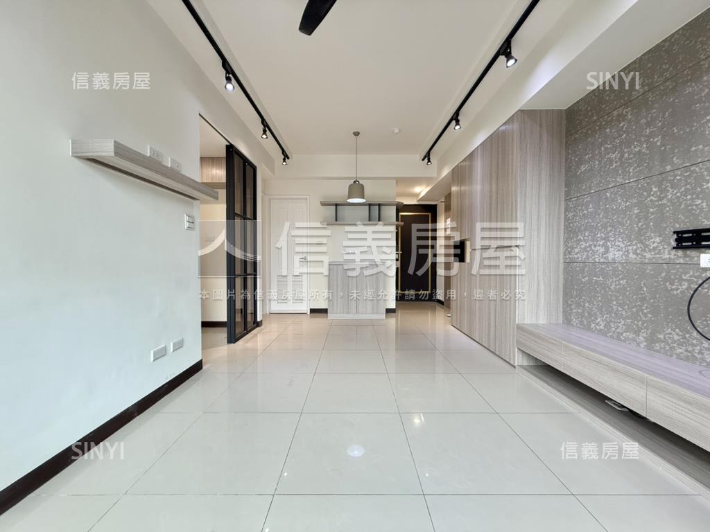 布拉諾高樓邊間美二房車位房屋室內格局與周邊環境