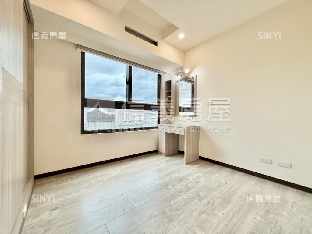 布拉諾高樓邊間美二房車位房屋室內格局與周邊環境