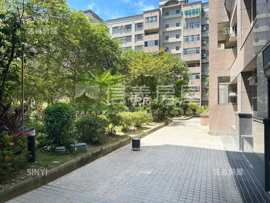好便宜的陸光四房車位房屋室內格局與周邊環境