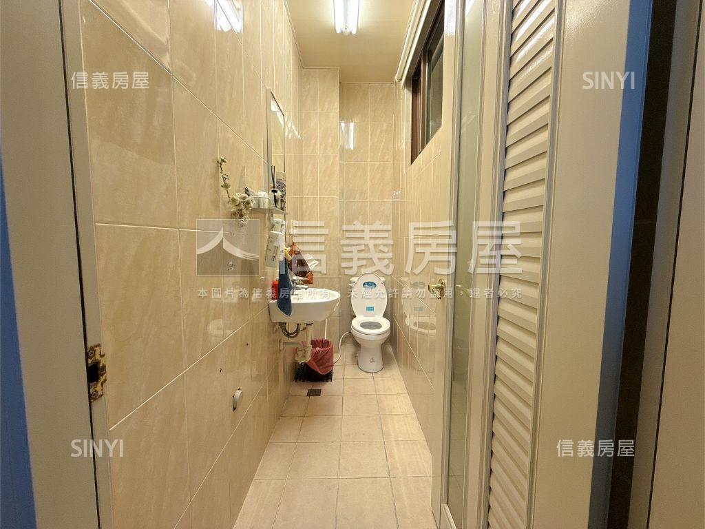 美術館大面寬電梯透店房屋室內格局與周邊環境