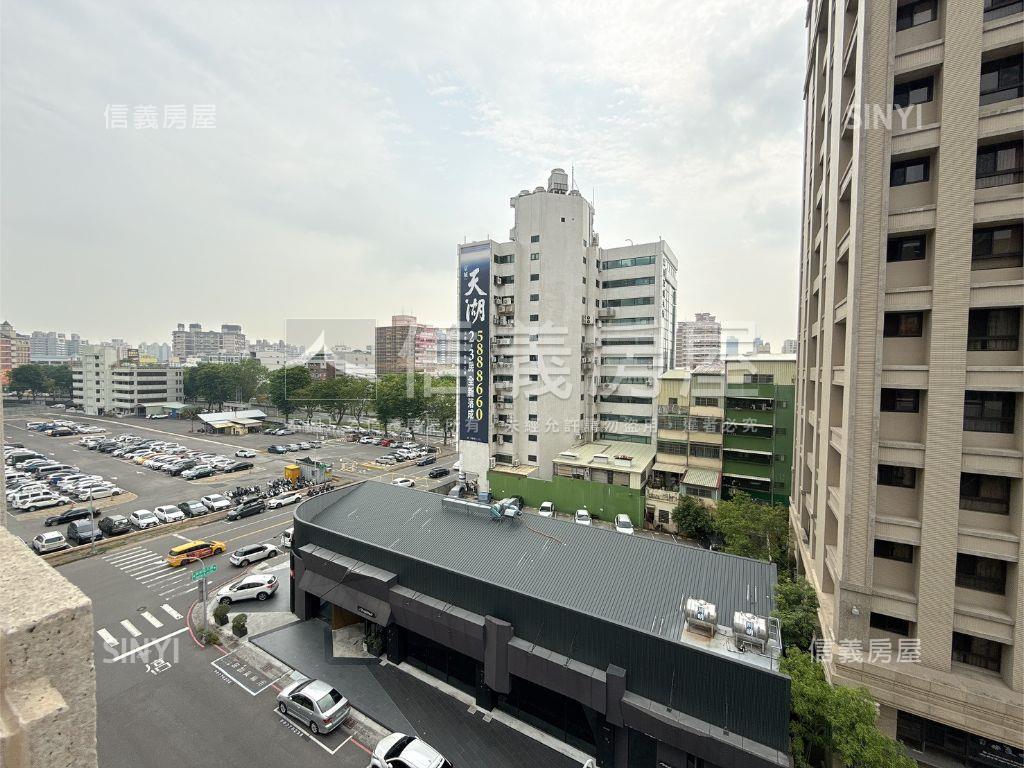 美術館大面寬電梯透店房屋室內格局與周邊環境