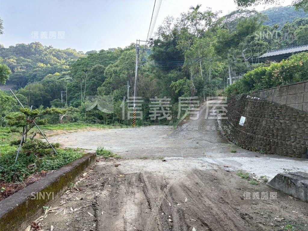 新社區水底寮段土地房屋室內格局與周邊環境