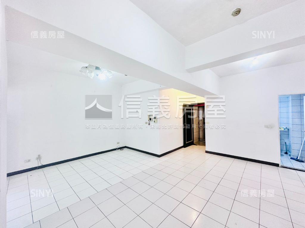 店長推薦近海山站３改２房屋室內格局與周邊環境