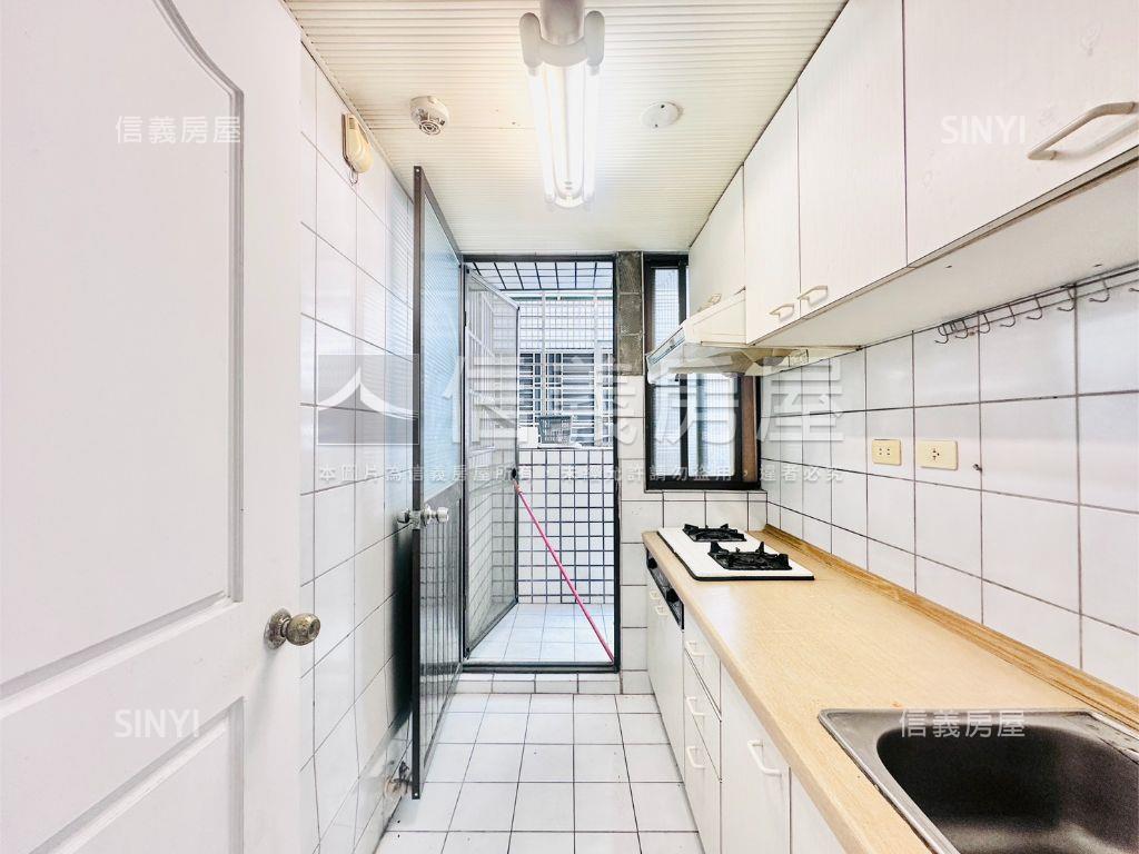 店長推薦近海山站３改２房屋室內格局與周邊環境