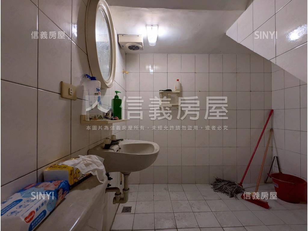 高雄大學旁前路後路美透店房屋室內格局與周邊環境
