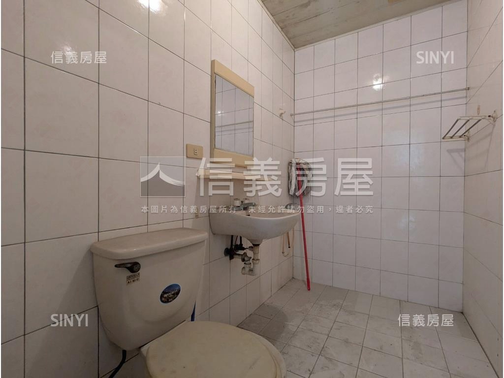 高雄大學旁前路後路美透店房屋室內格局與周邊環境