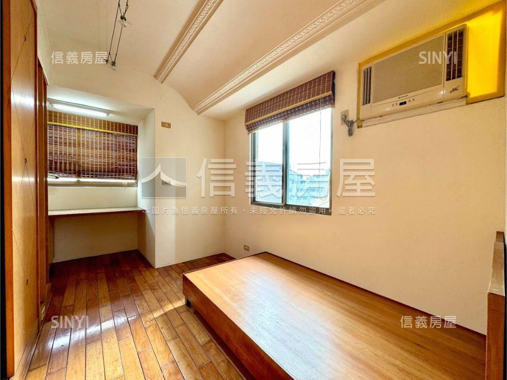 忠明翠堤！面河畔三房平車房屋室內格局與周邊環境