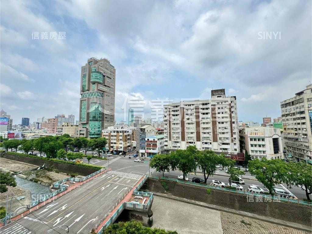忠明翠堤！面河畔三房平車房屋室內格局與周邊環境
