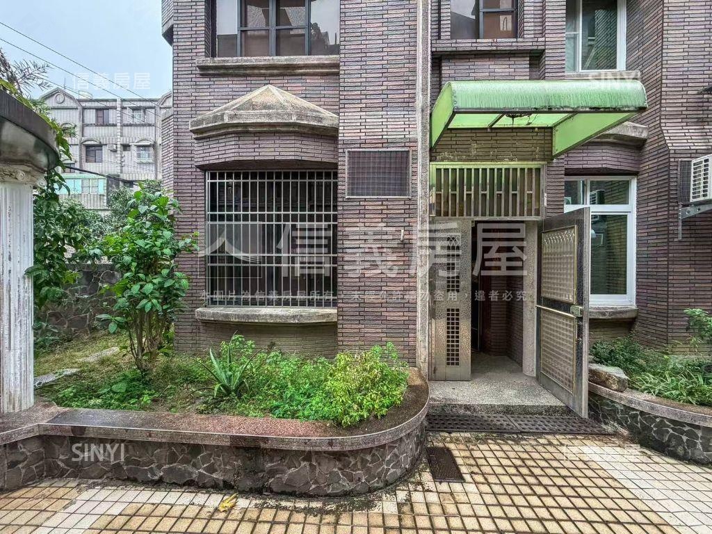 店長推薦鳥松別墅稀有釋出房屋室內格局與周邊環境