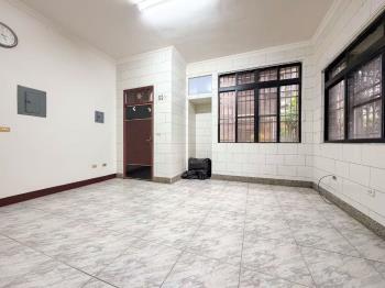 店長推薦鳥松別墅稀有釋出