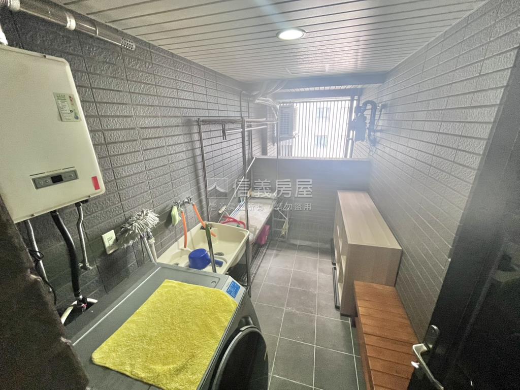 景一方三房雙車位視野戶房屋室內格局與周邊環境