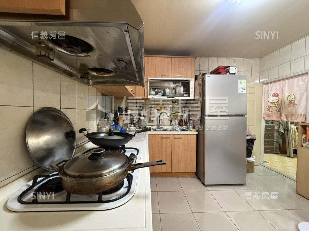 存中園道旁有庭院一樓房屋室內格局與周邊環境