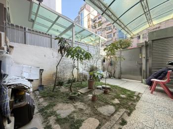 存中園道旁有庭院一樓