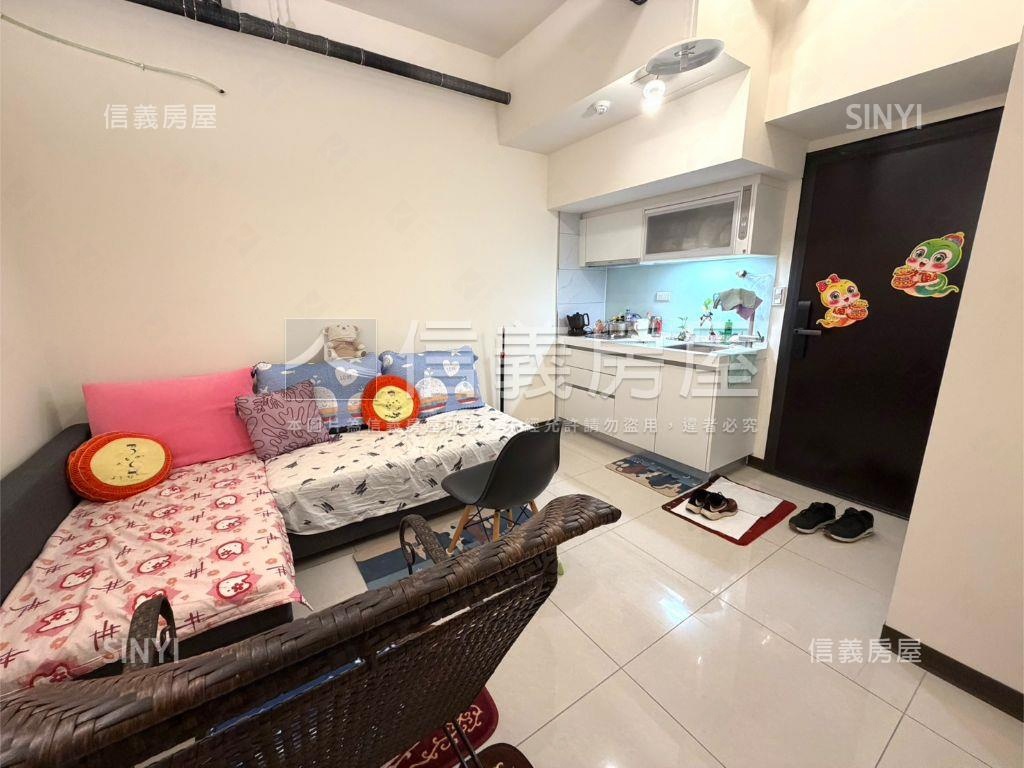 ⭐世界花園方園兩房車位⭐房屋室內格局與周邊環境