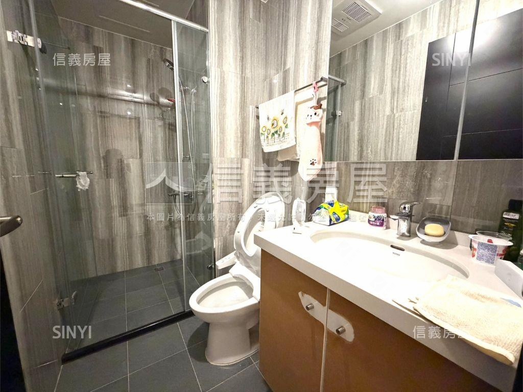 ⭐世界花園方園兩房車位⭐房屋室內格局與周邊環境