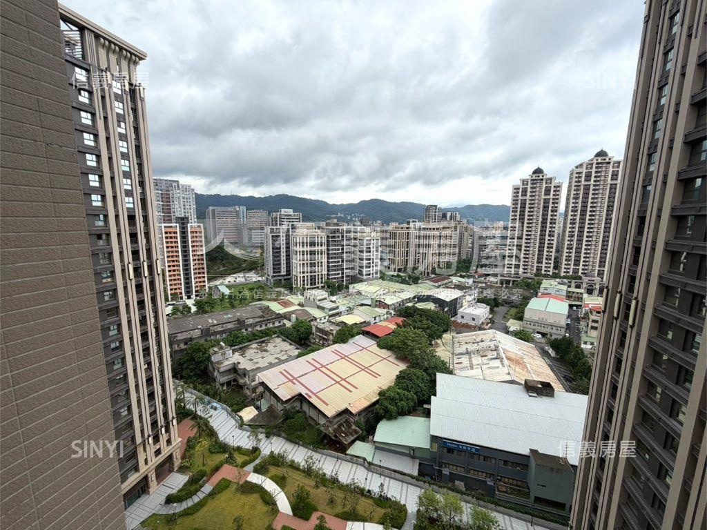 ⭐世界花園方園兩房車位⭐房屋室內格局與周邊環境
