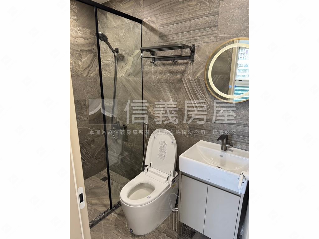 府中站電梯三房平面車位房屋室內格局與周邊環境