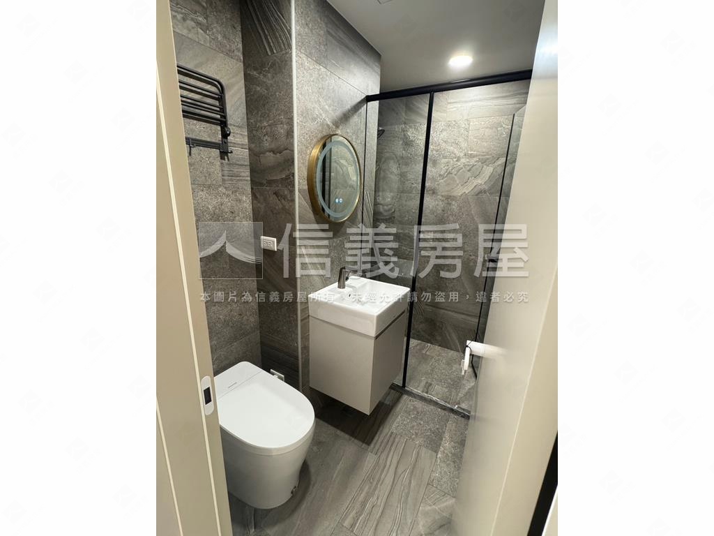 府中站電梯三房平面車位房屋室內格局與周邊環境