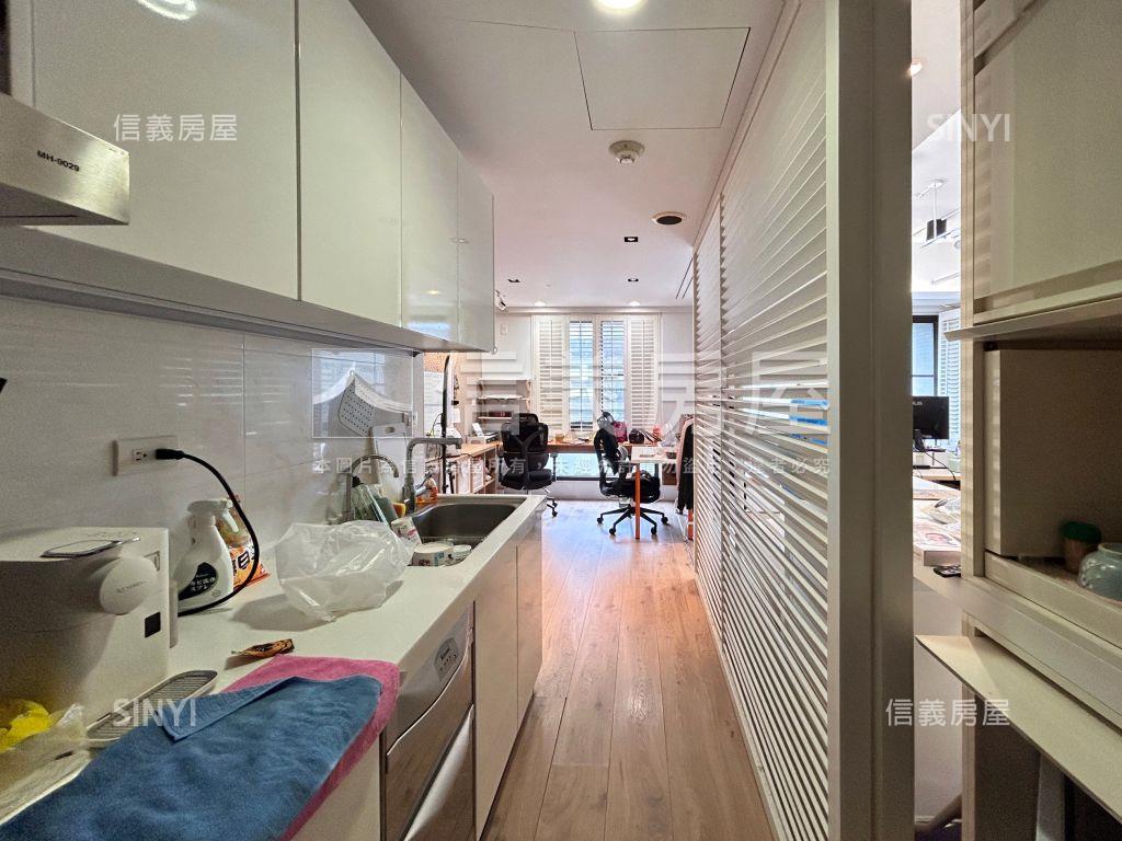 幸福百合二房車位房屋室內格局與周邊環境