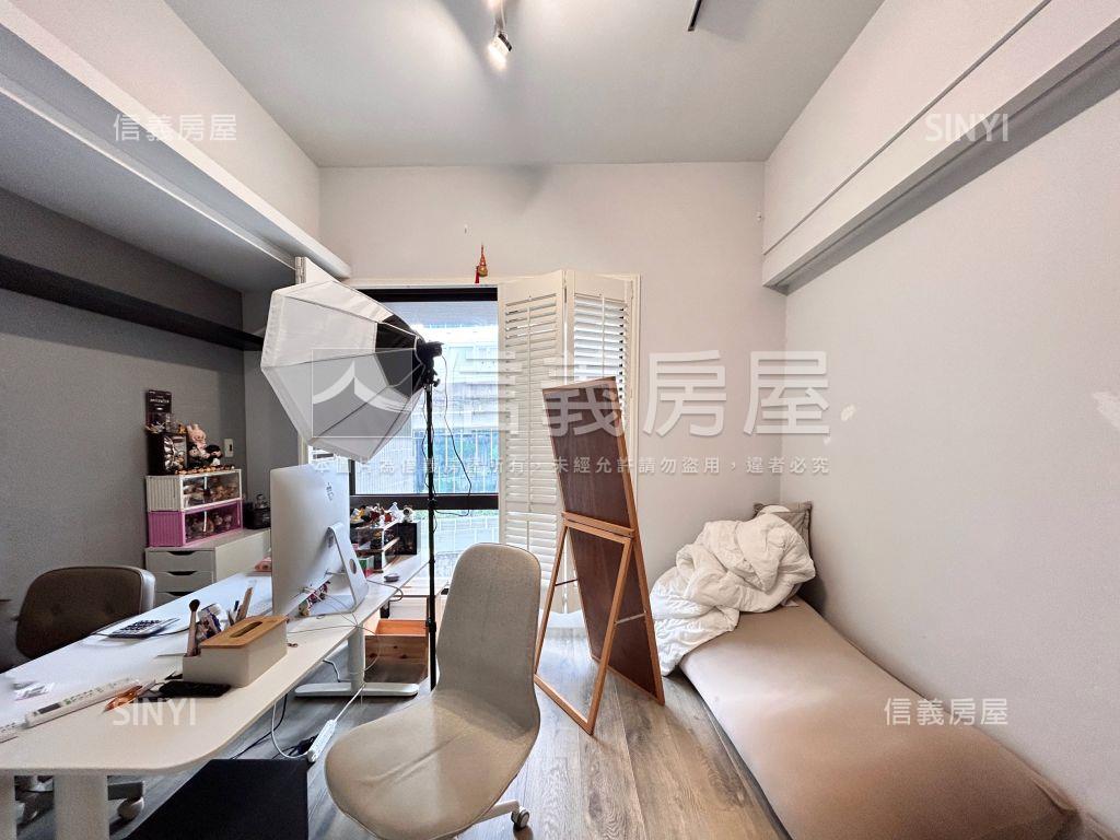 幸福百合二房車位房屋室內格局與周邊環境